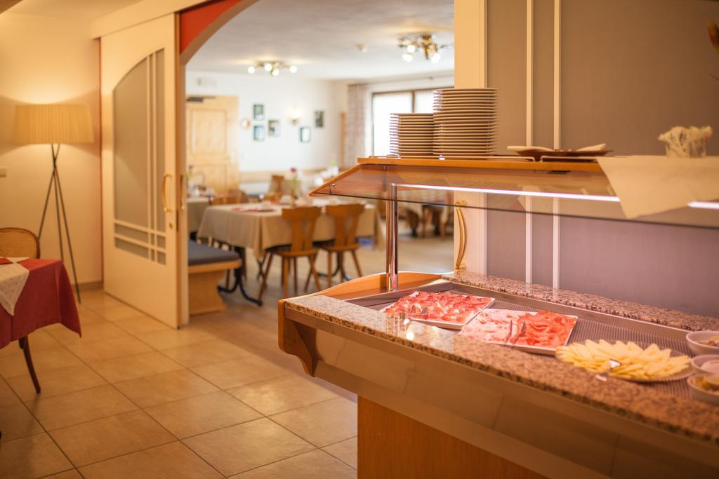 Schopfenhof 4*